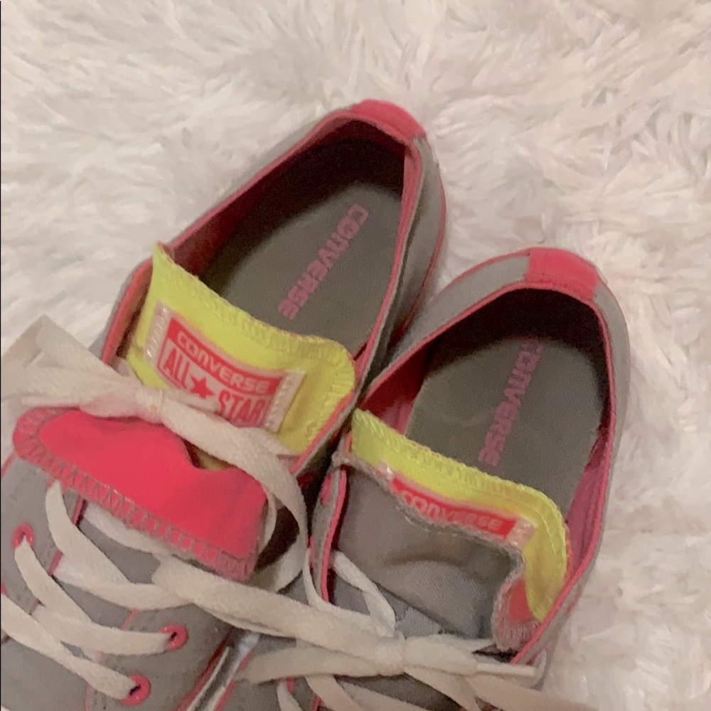 Converse - Picture 2 of 4